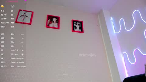 MIA OF artmiajoy online show from January 2026 11:01:02 AM