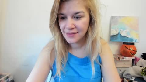 Snapshot of artsyandcraftsy_ chatting on February 2025 09:21:01 AM MIA online show from February 2025 09:21:01 AM