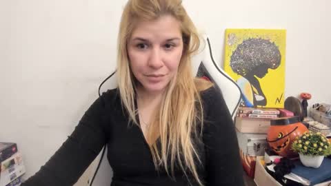 Snapshot of artsyandcraftsy_ chatting on March 2025 05:24:02 PM MIA online show from March 2025 05:24:02 PM