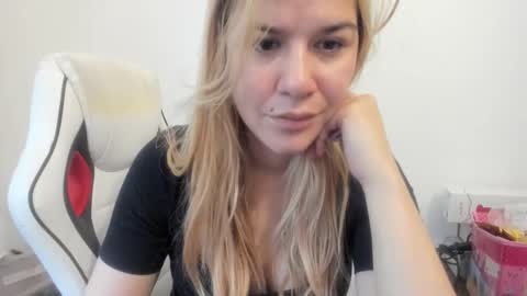 MIA online show from November 2025 09:09:01 AM