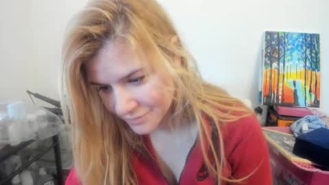 Snapshot of artsyandcraftsy_ chatting on February 2026 11:35:02 AM MIA online show from February 2026 11:35:02 AM