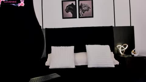 hellen online show from February 2026 01:42:01 PM