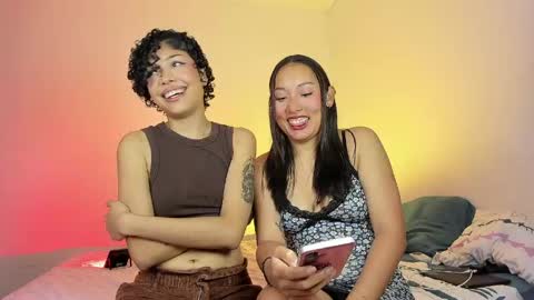 Snapshot of ary_and_kel chatting on May 2026 12:08:01 AM Ariana and Kelsieh online show from May 2026 12:08:01 AM