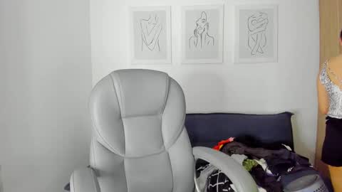 Snapshot of ary_cam230 chatting on December 2024 10:54:02 PM Zahaara online show from December 2024 10:54:02 PM