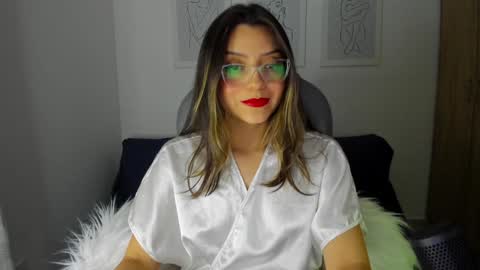 Snapshot of ary_cam230 chatting on December 2024 12:57:01 AM Zahaara online show from December 2024 12:57:01 AM