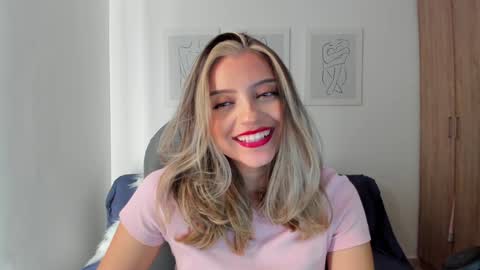 Snapshot of ary_cam230 chatting on January 2025 10:15:02 PM Zahaara online show from January 2025 10:15:02 PM