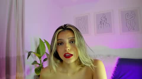 Snapshot of ary_cam230 chatting on March 2025 12:18:02 AM Zahaara online show from March 2025 12:18:02 AM