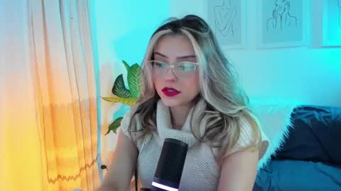 Snapshot of ary_cam230 chatting on March 2025 09:59:02 PM Zahaara online show from March 2025 09:59:02 PM