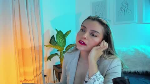 Snapshot of ary_cam230 chatting on March 2025 01:05:01 AM Zahaara online show from March 2025 01:05:01 AM