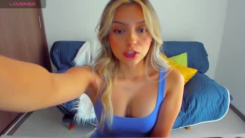 Snapshot of ary_cam230 chatting on October 2025 09:36:01 PM Zahaara online show from October 2025 09:36:01 PM