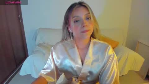 Snapshot of ary_cam230 chatting on October 2025 09:00:02 PM Zahaara online show from October 2025 09:00:02 PM