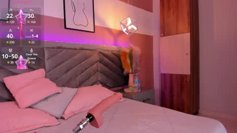 ARY THOMPSON online show from January 2025 10:39:01 PM