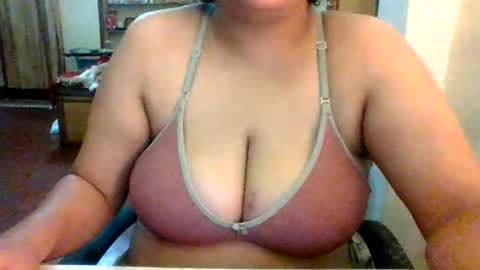 Snapshot of aryaastaark18 chatting on July 2026 07:27:02 PM aryaastaark18 online show from July 2026 07:27:02 PM