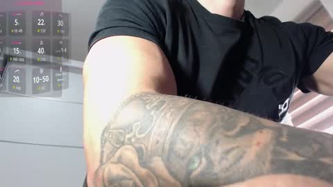 Snapshot of aryanaian1 chatting on October 2025 11:33:02 AM AryanAian1 online show from October 2025 11:33:02 AM