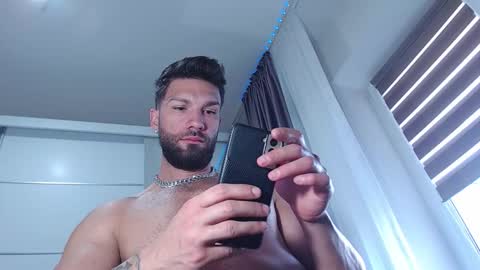 AryanAian1 online show from November 2025 12:55:01 PM