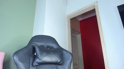 Asami online show from December 2025 12:56:02 PM