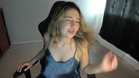 ash_smith1 online show from January 2025 01:42:02 AM