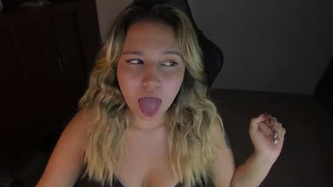 ash_smith1 online show from January 2025 01:48:01 AM