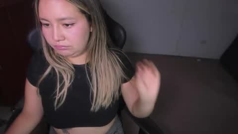 ash_smith1 online show from November 2025 09:58:01 PM