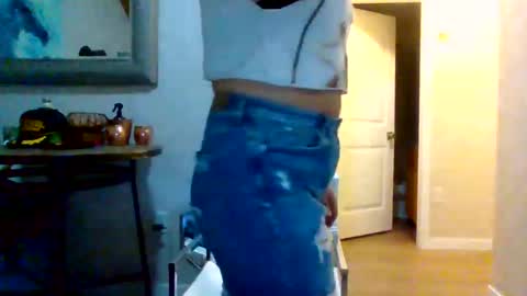 Snapshot of asher4122 chatting on November 2025 08:25:02 AM Ashton online show from November 2025 08:25:02 AM