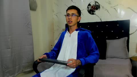 Snapshot of asher_lux chatting on April 2026 08:55:01 PM Asher online show from April 2026 08:55:01 PM