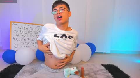Asher online show from May 2026 01:02:02 AM