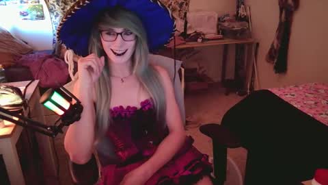 Ashley Scarlett online show from October 2025 07:36:02 PM