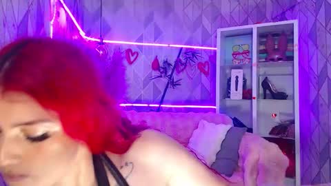 Ashey online show from November 2025 11:08:02 AM