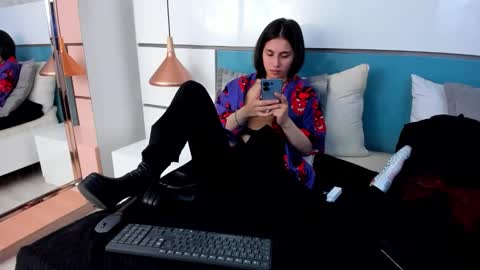 Ashkoreh online show from February 2026 09:19:02 PM