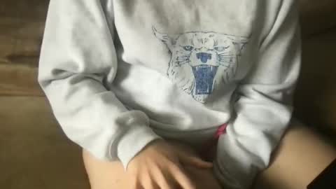 Ashleigh online show from November 2025 05:48:01 PM