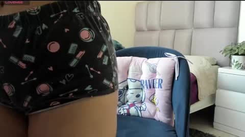 Carolina  online show from February 2025 01:50:01 PM