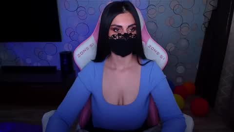   Yasmina   online show from April 2026 08:07:02 AM