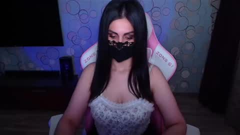 Snapshot of ashley__cooper__ chatting on June 2026 05:31:02 AM Yasmina online show from June 2026 05:31:02 AM