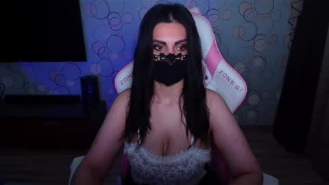   Yasmina   online show from June 2026 03:33:02 AM