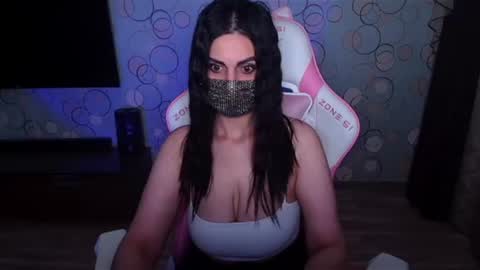   Yasmina   online show from July 2026 05:03:01 AM