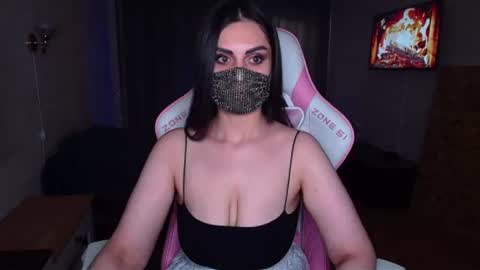   Yasmina   online show from August 2026 04:33:01 AM