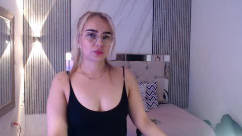 ashley__tylor online show from April 2026 01:58:02 AM
