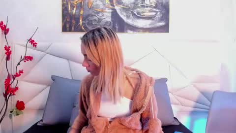 ashley_miller26 online show from March 2025 11:32:01 AM