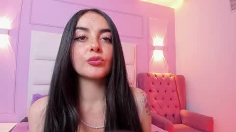 Snapshot of ashley_petit chatting on July 2026 06:20:01 PM ashley_petit online show from July 2026 06:20:01 PM