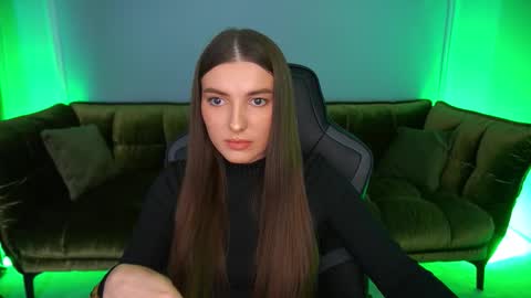 ashleybaee online show from October 2025 01:02:02 PM