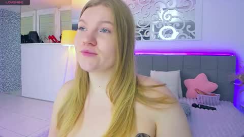 AshleyJonse online show from November 2025 04:35:01 AM