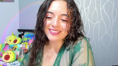 Snapshot of ashleykiim_ chatting on January 2025 11:21:02 PM .. Ashley .. online show from January 2025 11:21:02 PM