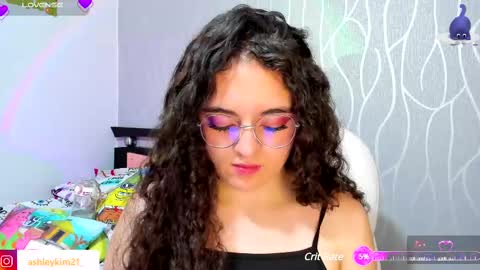 Snapshot of ashleykiim_ chatting on February 2025 07:17:02 PM .. Ashley .. online show from February 2025 07:17:02 PM