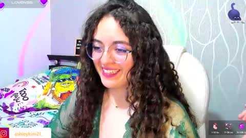 .. Ashley .. online show from October 2025 12:41:02 AM