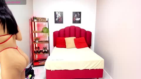 Snapshot of ashleyrobert_ chatting on December 2024 08:18:01 PM ashleyrobert_ online show from December 2024 08:18:01 PM