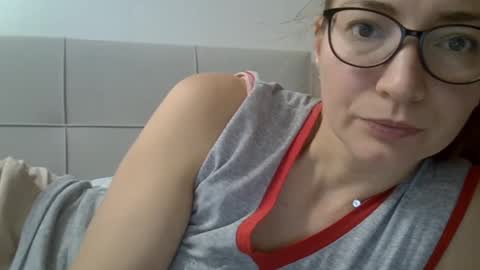 Ashley online show from September 2025 05:01:02 AM