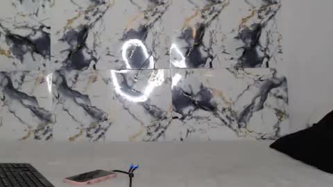 ashleyt255 online show from June 2026 06:45:01 PM