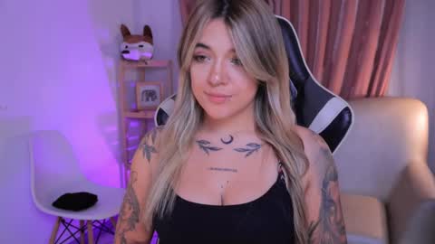 Ashley Lauren online show from September 2025 03:52:01 AM