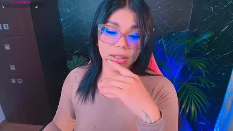 Ashleyy18   online show from November 2025 01:39:02 AM