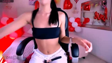 Snapshot of ashlie_dixon1 chatting on February 2025 09:17:01 PM Ashlie  online show from February 2025 09:17:01 PM